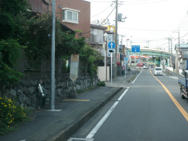 市営住宅バス停前