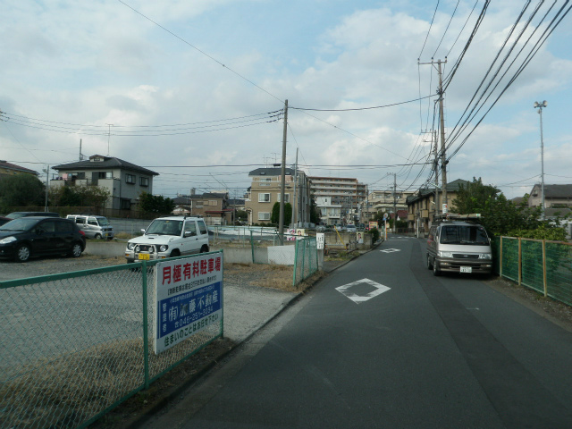 ゲートボール場向い